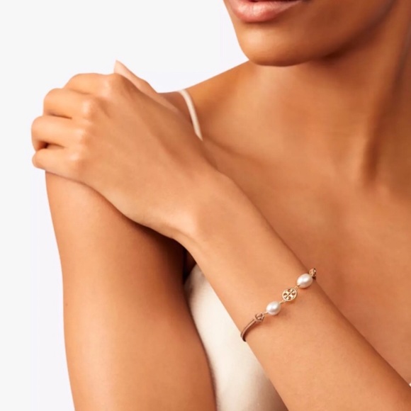 TORY BURCH MILLER LOGO PEARL BRACELET - Picture 2 of 7